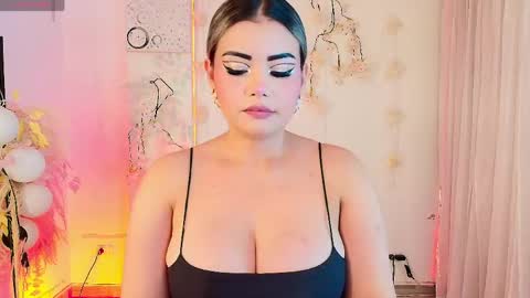 Snapshot of tatiana_ruiiz chatting on 04-14-26, 02:06 Tatiana online show from 04-14-26, 02:06