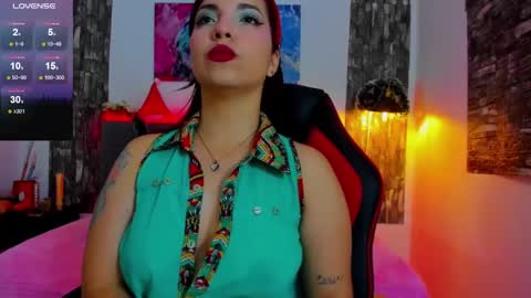 Snapshot of tatiana_sc chatting on 12-14-24, 12:33 Tatiana SC online show from 12-14-24, 12:33