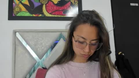 Snapshot of tatiana_valencia chatting on 04-23-26, 01:13 Tati online show from 04-23-26, 01:13