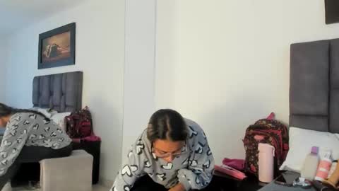Snapshot of tatiana_valencia chatting on 04-26-26, 01:42 Tati online show from 04-26-26, 01:42