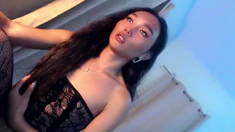 Snapshot of tatiana_wilton chatting on 04-23-26, 02:30 ANDREA online show from 04-23-26, 02:30