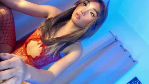Snapshot of tatiana_wilton chatting on 05-28-26, 03:42 ANDREA online show from 05-28-26, 03:42