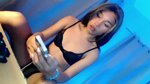 Snapshot of tatiana_wilton chatting on 06-22-26, 03:53 ANDREA online show from 06-22-26, 03:53