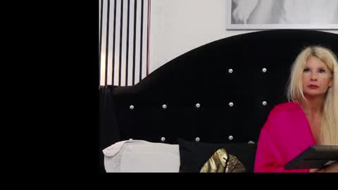 Snapshot of tatiananova chatting on 05-02-26, 03:44 Tatiana Nova online show from 05-02-26, 03:44