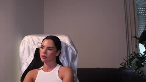 Snapshot of tatianaxoxo1 chatting on 07-16-26, 05:30 Tatiana online show from 07-16-26, 05:30