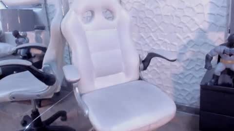 Snapshot of tatilee chatting on 03-11-26, 04:13 tatilee online show from 03-11-26, 04:13