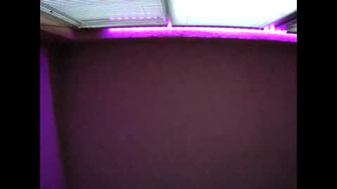 Snapshot of tatko874482 chatting on 01-06-26, 05:44 Beliqnegar online show from 01-06-26, 05:44