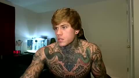 Snapshot of tatteddaddy9000 chatting on 12-03-25, 04:31 D-Man online show from 12-03-25, 04:31