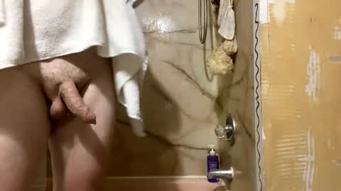 Snapshot of tattedhubs5 chatting on 09-15-25, 08:42 tattedhubs5 online show from 09-15-25, 08:42