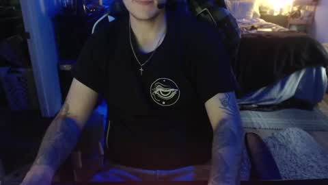 Snapshot of tattedhubs5 chatting on 10-25-25, 08:14 tattedhubs5 online show from 10-25-25, 08:14