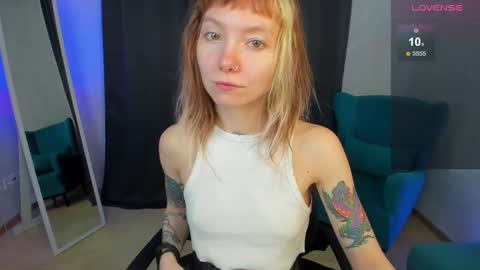Snapshot of tattoo_artbaby chatting on 09-20-25, 01:39 tattoo_artbaby online show from 09-20-25, 01:39