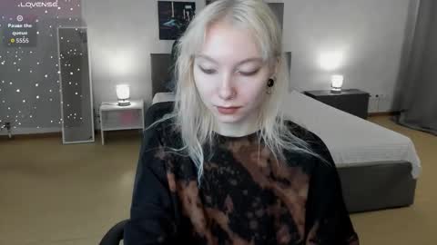 tattoo_artbaby online show from 11-25-25, 05:07