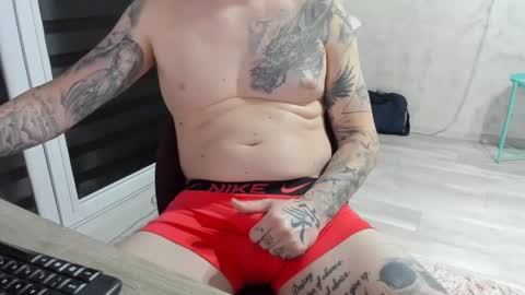 Snapshot of tattoo_couple77 chatting on 01-11-25, 08:54 Nicole online show from 01-11-25, 08:54