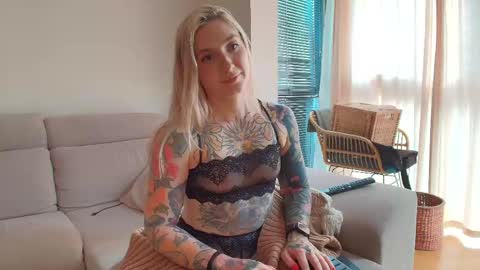 tattoobbgirl online show from 05-08-26, 04:45