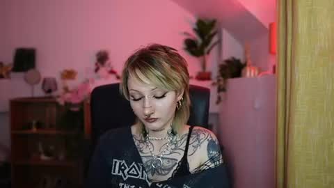 TattooedBlonde18 online show from 06-23-26, 06:17