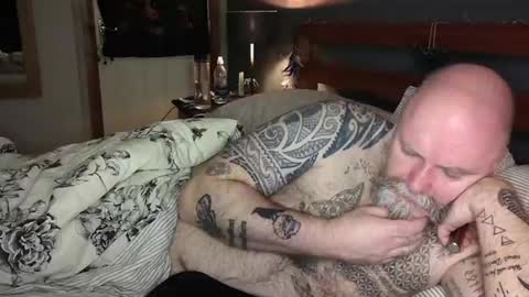 Tattooeddilf 01 online show from 12-04-24, 06:55