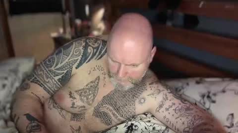 Tattooeddilf 01 online show from 03-08-25, 08:57