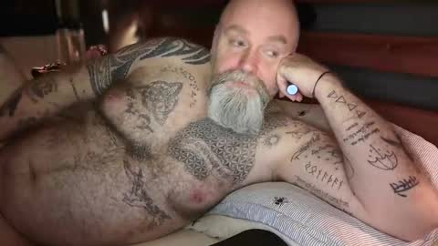Snapshot of tattooeddilf01 chatting on 10-19-25, 11:05 Tattooeddilf 01 online show from 10-19-25, 11:05