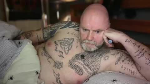Tattooeddilf 01 online show from 03-09-26, 12:36
