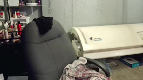 Snapshot of tattooeddirtyteacher chatting on 02-11-25, 11:01 Lisa Lovely online show from 02-11-25, 11:01