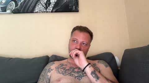 Snapshot of tattoomanforgirls chatting on 06-23-26, 11:30 tattoomanforgirls online show from 06-23-26, 11:30