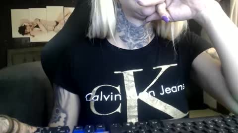 Snapshot of tatuada_safada chatting on 05-27-26, 04:59 tatuada_safada online show from 05-27-26, 04:59