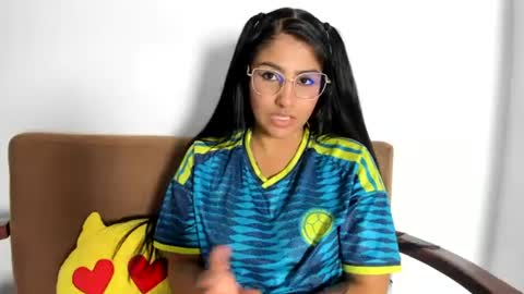 Snapshot of taty_gomez_ chatting on 06-24-26, 06:45 Tatiana Gomez online show from 06-24-26, 06:45