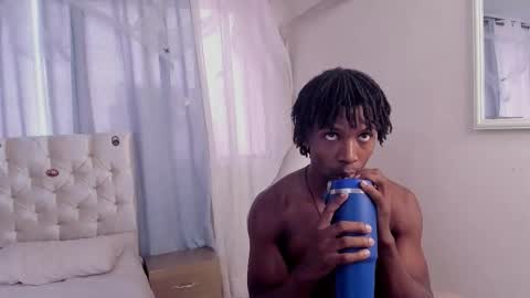 tau_montes online show from 10-21-25, 03:57