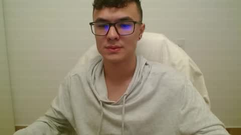 Snapshot of taurus4k chatting on 12-09-24, 11:45 taurus4k online show from 12-09-24, 11:45