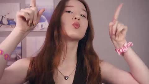 Mei online show from 07-24-26, 12:03