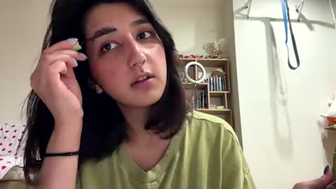 Snapshot of tawnyamartinek chatting on 06-12-26, 10:25 Riza online show from 06-12-26, 10:25