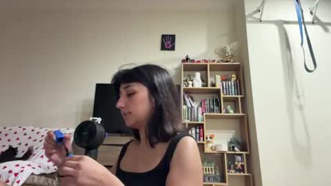 Snapshot of tawnyamartinek chatting on 06-28-26, 07:14 Riza online show from 06-28-26, 07:14
