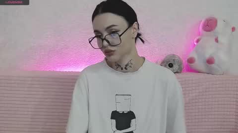 Taya online show from 11-29-25, 03:48