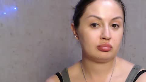 Snapshot of tayagirl chatting on 04-11-26, 06:56 Taya online show from 04-11-26, 06:56