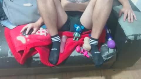 Snapshot of tayler_and_alina chatting on 01-15-25, 04:21 MARCELO MILK online show from 01-15-25, 04:21