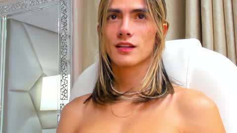 tayler_swift1 online show from 01-18-25, 06:56