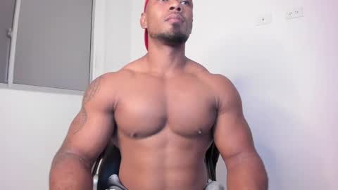 Snapshot of tayler_waka chatting on 12-19-24, 11:35 Tyler online show from 12-19-24, 11:35