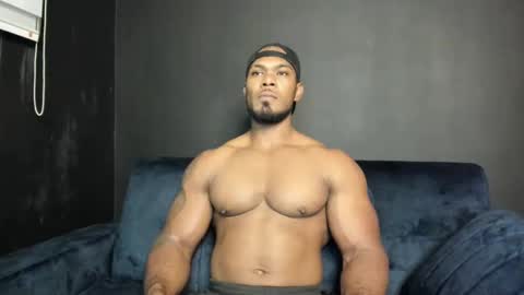 Snapshot of tayler_waka chatting on 02-21-25, 12:27 Tyler online show from 02-21-25, 12:27