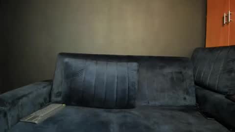 Snapshot of tayler_waka chatting on 03-06-25, 01:05 Tyler online show from 03-06-25, 01:05