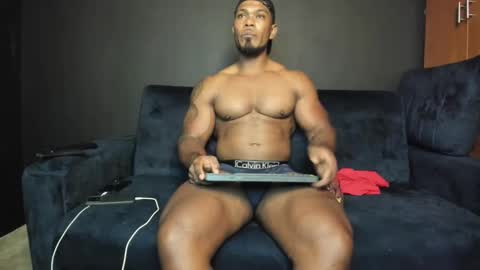 Snapshot of tayler_waka chatting on 03-12-25, 11:54 Tyler online show from 03-12-25, 11:54