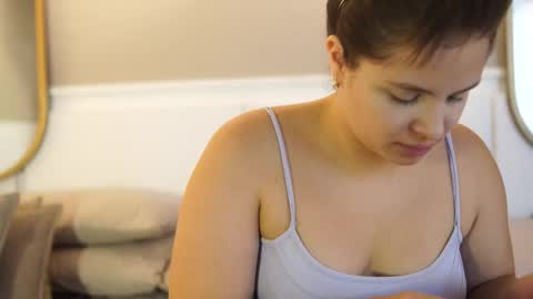 Snapshot of taylerkim chatting on 10-07-25, 06:49 Teylor Kim online show from 10-07-25, 06:49