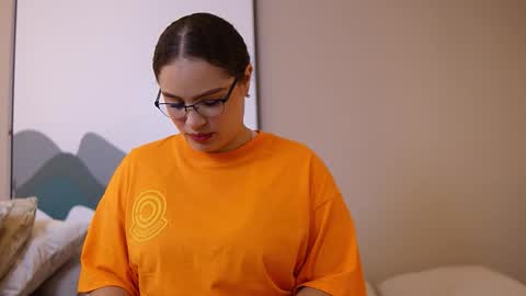 Snapshot of taylerkim chatting on 10-10-25, 04:50 Teylor Kim online show from 10-10-25, 04:50