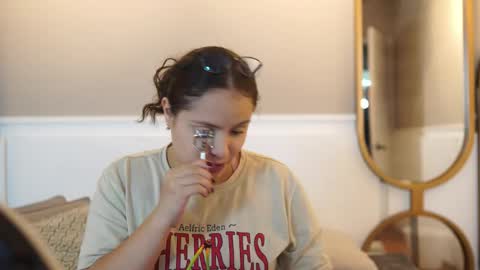 Snapshot of taylerkim chatting on 10-22-25, 07:35 Teylor Kim online show from 10-22-25, 07:35