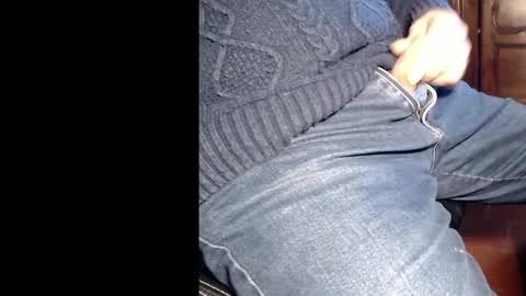 Snapshot of taylor363636 chatting on 12-12-24, 08:47 taylor363636 online show from 12-12-24, 08:47