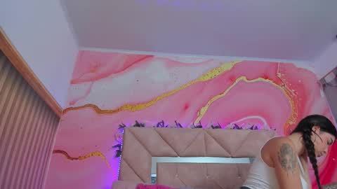 Sarah  online show from 01-12-26, 06:46