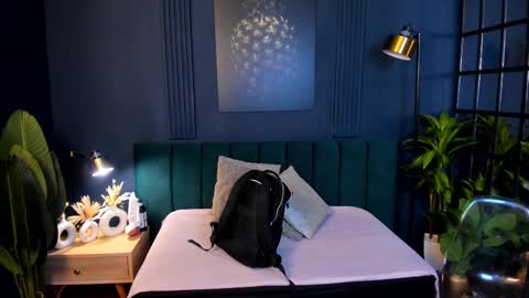 Taylor Bennet online show from 02-11-25, 12:05