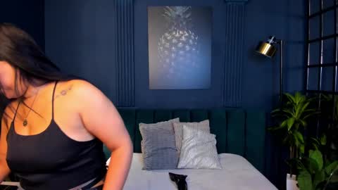 Taylor Bennet online show from 02-12-25, 12:01