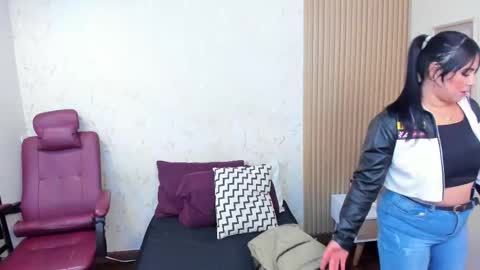 Taylor Bennet online show from 11-03-25, 12:06