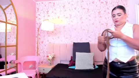 Taylor Bennet online show from 06-07-26, 12:20