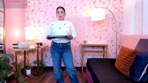 Snapshot of taylor_bennet chatting on 07-19-26, 12:20 Taylor Bennet online show from 07-19-26, 12:20